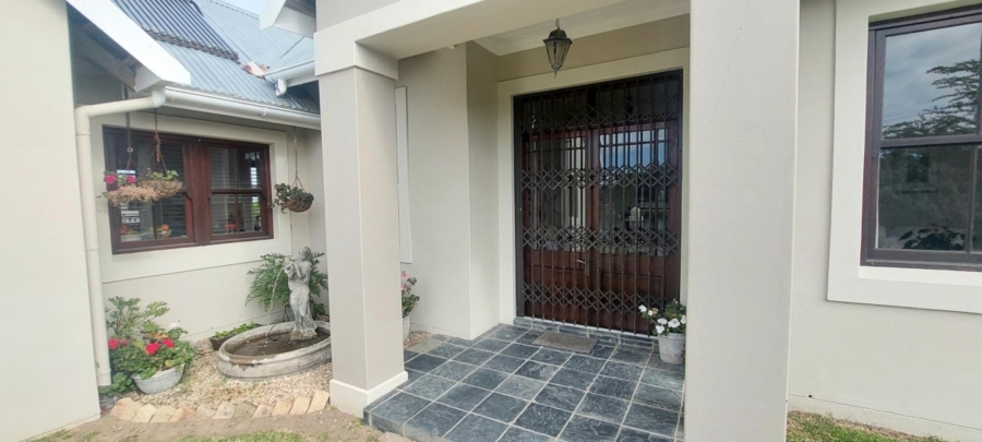 3 Bedroom Property for Sale in Sunrise On Sea Eastern Cape